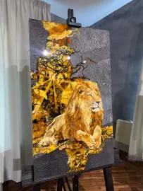 Panels of amber and Karelian birch "Lion"